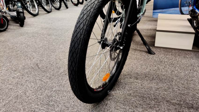 Flat tires roll better and are faster, but are more prone to sliding