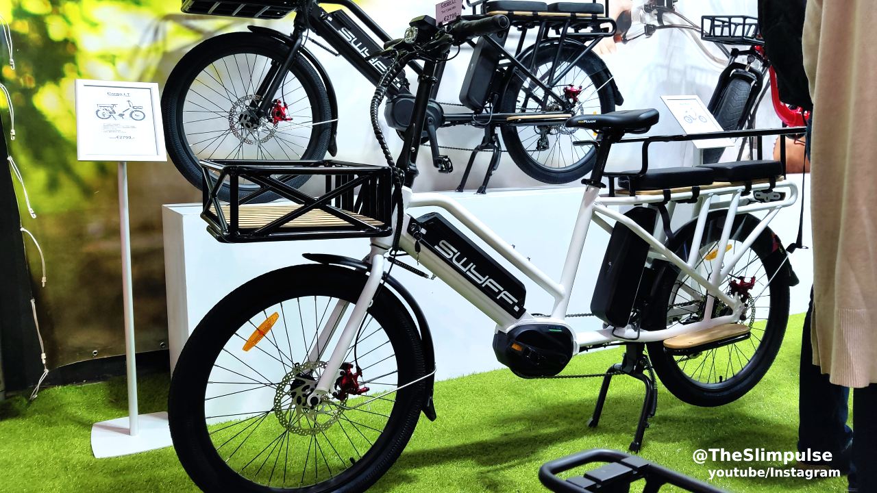 Longtail bike with mid-drive motor